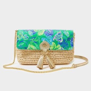 NWT LILLY PULITZER Straw Crossbody Clutch in Botanical Green in a Flutter